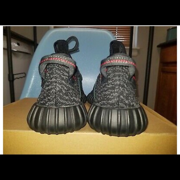 2015 350 yeezy pirate black yzys